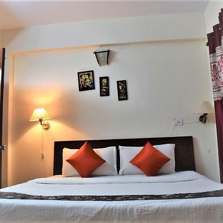 Premium 2 Bhk Green Suites Arpora Exterior photo